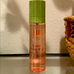 PIXI: Makeup Fixing Mist